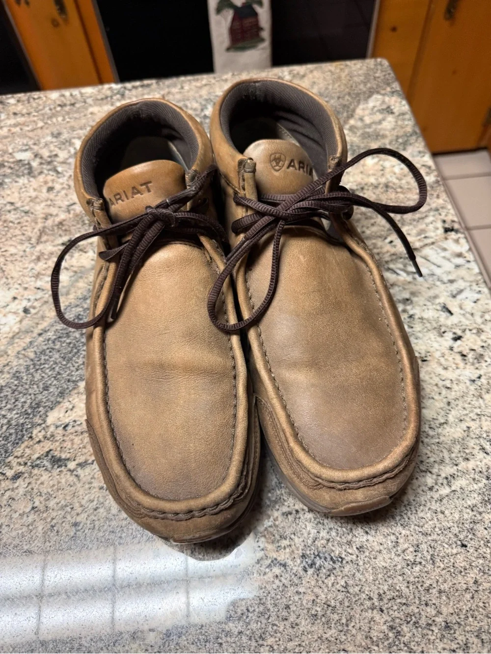 Ariat Men's spitfire Brown Leather Chukka Lace-Up